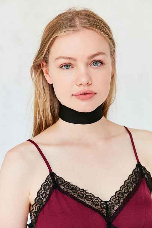 Urban Outfitters Spencer Vegan Suede Choker Necklace,black,one Size