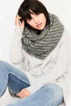 Urban Outfitters Plush Eyelash Eternity Scarf,green,one Size