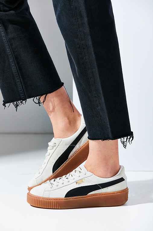 Urban Outfitters Puma Basket Suede Platform Sneaker,white,7