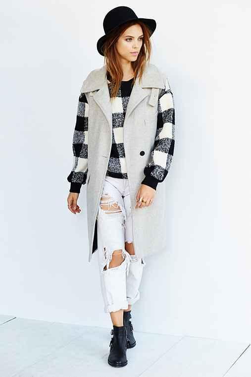 Joa Sleeveless Collared Coat