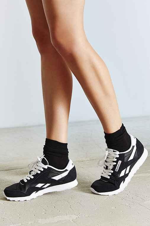 Urban Outfitters Reebok Classic Running Sneaker,black & White,9.5