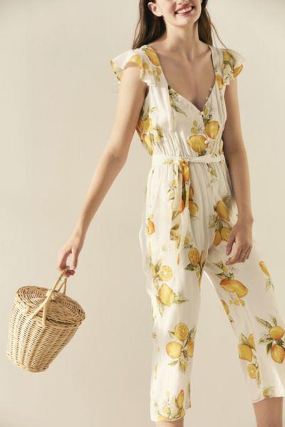 Urban Outfitters Roseanne Straw Bucket Bag