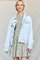 Urban Outfitters Vintage Guess '90s Light Wash Denim Trucker Jacket
