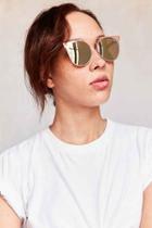 Urban Outfitters Quay The In Crowd Round Sunglasses,gold,one Size