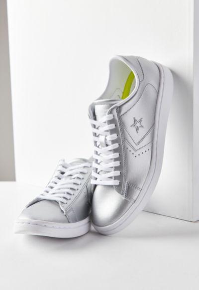 Urban Outfitters Converse Pro Leather Lp Low Top Sneaker