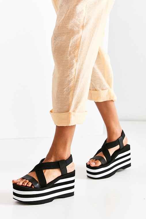 Urban Outfitters Rocket Dog Bayer Wedge Sandal,black & White,10