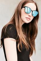 Urban Outfitters Quay Game On Cat-eye Sunglasses