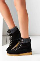 Urban Outfitters Justine Gum Sole Hiker Boot,black,7.5