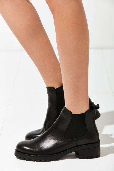Urban Outfitters Maci Chelsea Boot