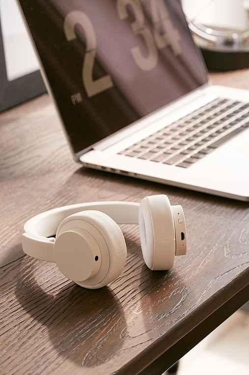 Urban Outfitters Urbanista Seattle Wireless Headphones,cloud,one Size