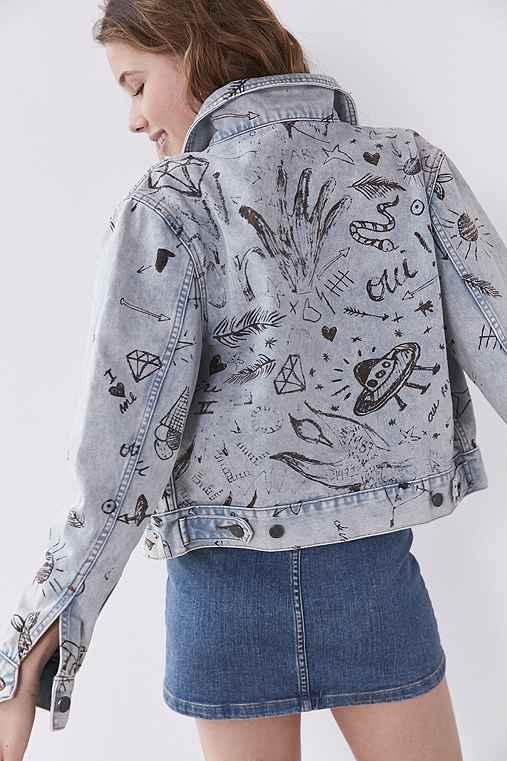 Urban Outfitters Bdg Boyfriend Denim Graffiti Trucker Jacket,light Blue,xs