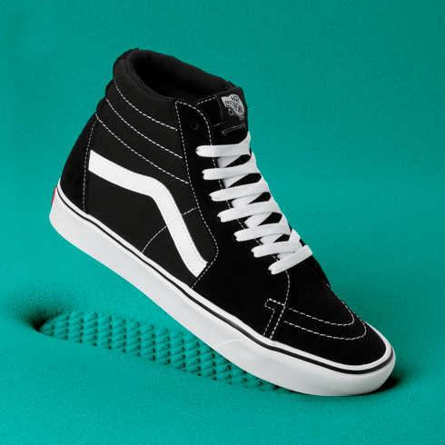 Vans Comfycush Sk8-hi Shoe (black/true White)