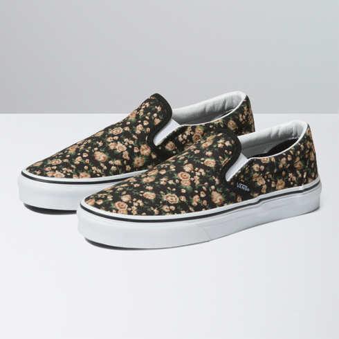 Vans Rose Dreams Classic Slip-on Shoe (black/white)