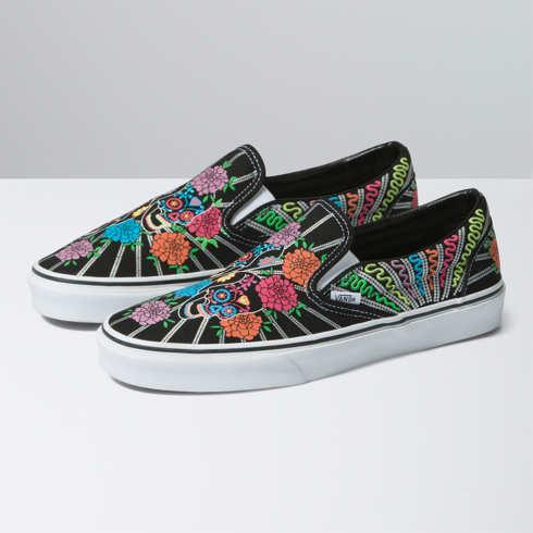 Vans Classic Slip-on Shoe (dia De Los Muertos Black/true White)