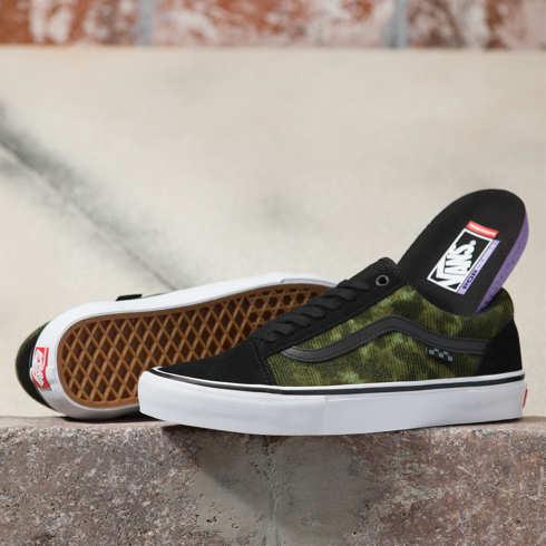Vans Corduroy Skate Old Skool Shoe (tie-dye/black/white)
