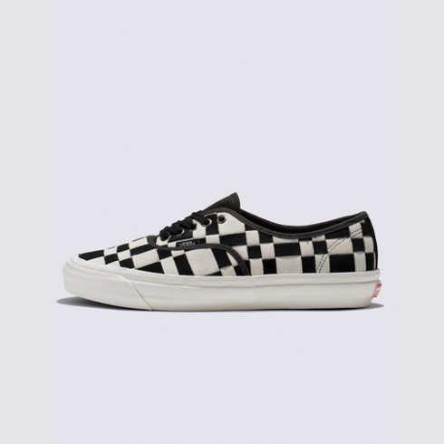 Vans Woven Check Authentic 44 Dx Shoe (black/white)