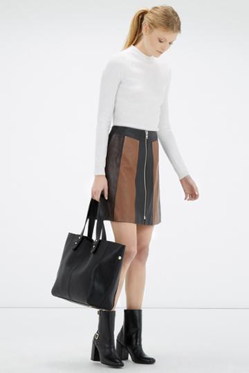 Warehouse Podium Stud Shopper