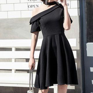 One-shoulder Plain A-line Dress