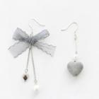 Non-matching Lace Heart Drop Earring