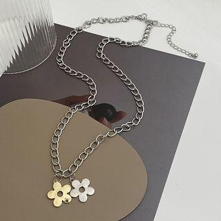 Flower Pendant Alloy Necklace Necklace - Gold & Silver - One Size