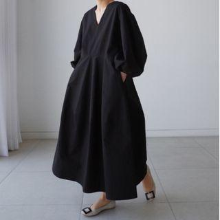 V-neck Lantern-sleeve Maxi Shift Dress