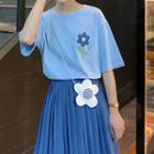 Flower Print Elbow-sleeve T-shirt / Mini A-line Skirt
