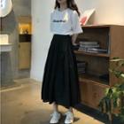 Lettering Short-sleeve T-shirt / Midi A-line Skirt
