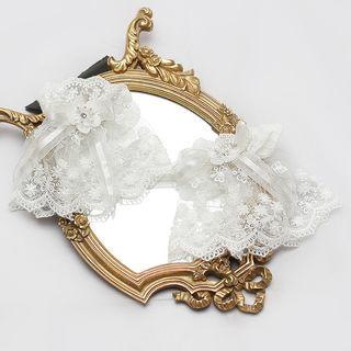 Lace Cuffs / Flower Brooch / Lolita Bonnet