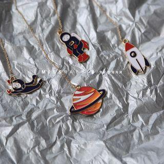 Non-matching Astronaut Dangle Earring