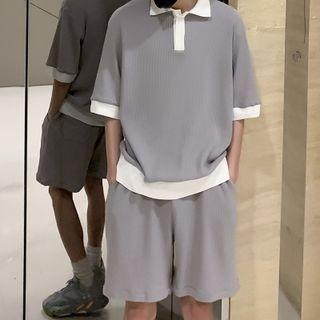 Set: Short-sleeve Color-block T-shirt + Plain Short