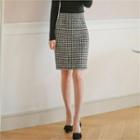 Slit-back Tweed Skirt