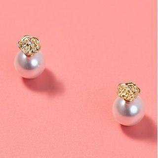 Flower Pearl Stud Earring / Ear Clip Earring -