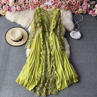 Crochet Lace Panel Pleated Maxi Dress
