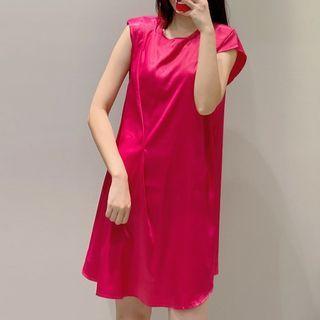 Asymmetrical-sleeve Shift Dress
