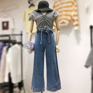 Set: V-neck Plaid Short-sleeve T-shirt + High Waist Wide-leg Jeans