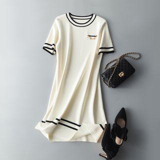 Short-sleeve Chain-accent Knit Midi A-line Dress