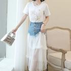 Set: Short-sleeve Swan Applique T-shirt + Mesh Hem Denim Skirt