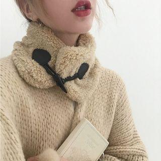 Fleece Buttoned Scarf