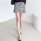 Zip-side Patterned Mini Skirt