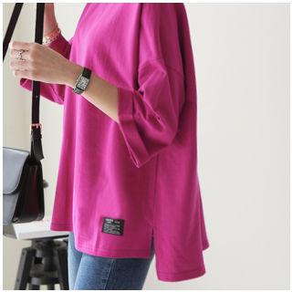 Cuffed-sleeve Slit-hem T-shirt