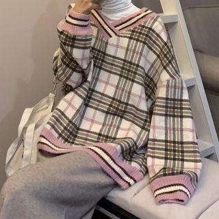 V-neck Plaid Sweatshirt / Long-sleeve Turtle-neck T-shirt
