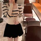 Square-neck Striped Sweater White - M