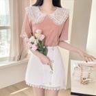Pleated-trim Lace-collar T-shirt