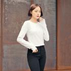 Round-neck Scallop-trim T-shirt