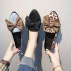 Bow-accent Pointy-toe Loafers