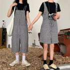 Short-sleeve T-shirt / Gingham Jumper Shorts / Gingham Jumper Pants