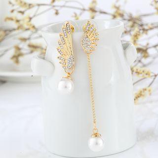 Non-matching Pearl Wings Earring