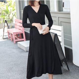V-neck Long-sleeve Plain Midi Dress