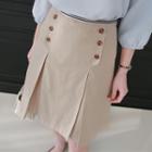 Buttoned Pleated Skirt