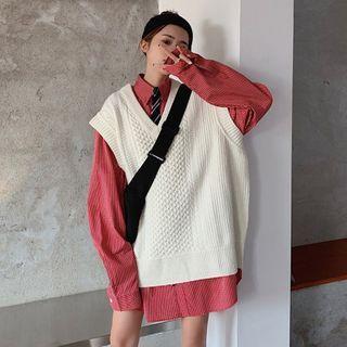 Pinstriped Shirt / V-neck Knit Vest / Set